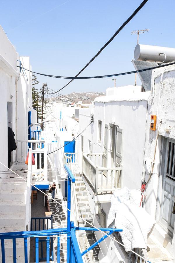 Xeni's At Mykonos Center *